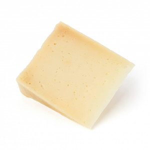 Zinka Сир козиний твердий "Ікристий" 50% 250г. молодий